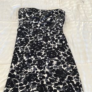 Super cute dress. Dress up or down. Love it
